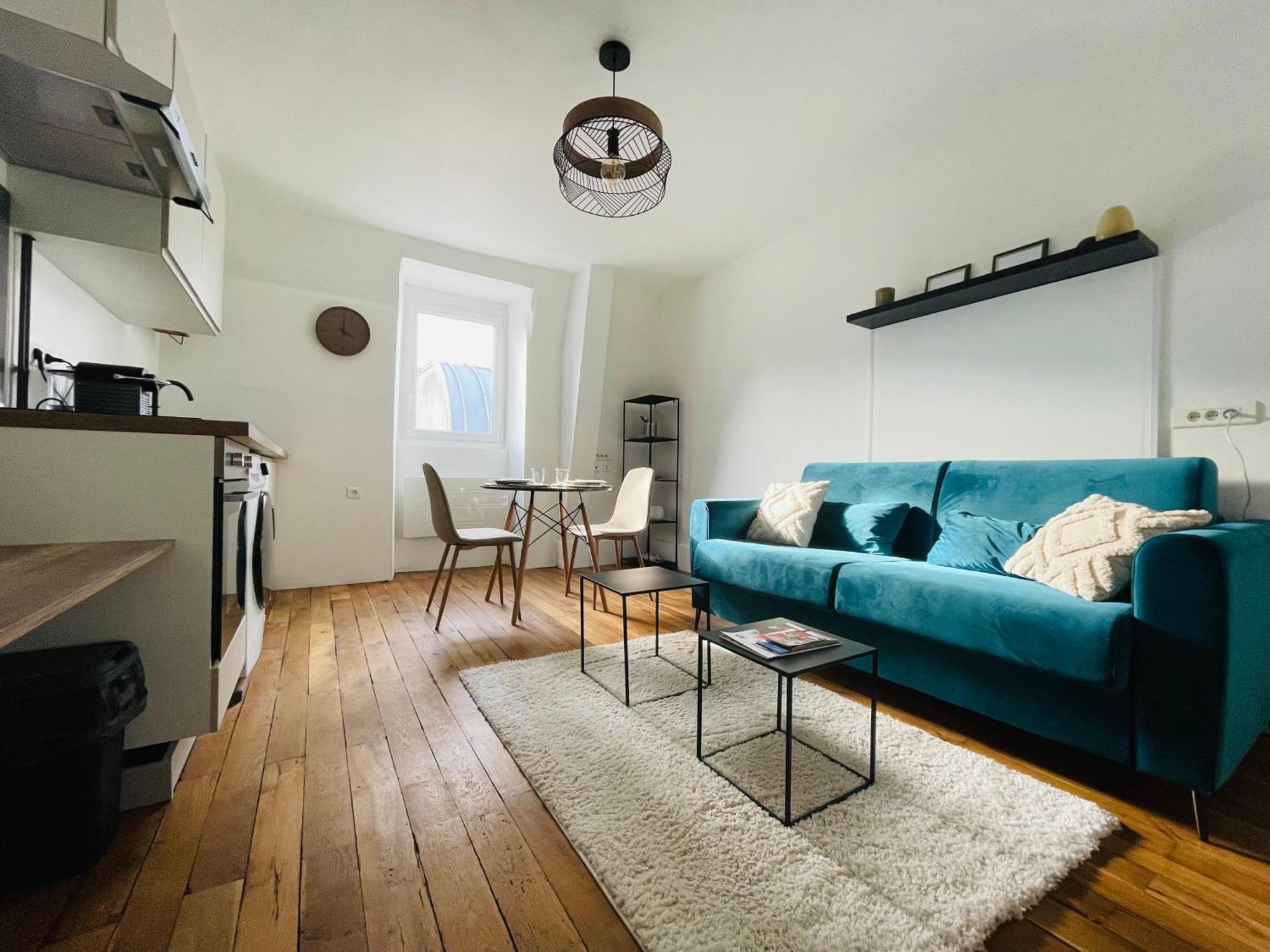 Charmant Appartement Au Coeur De Bourges Exteriör bild