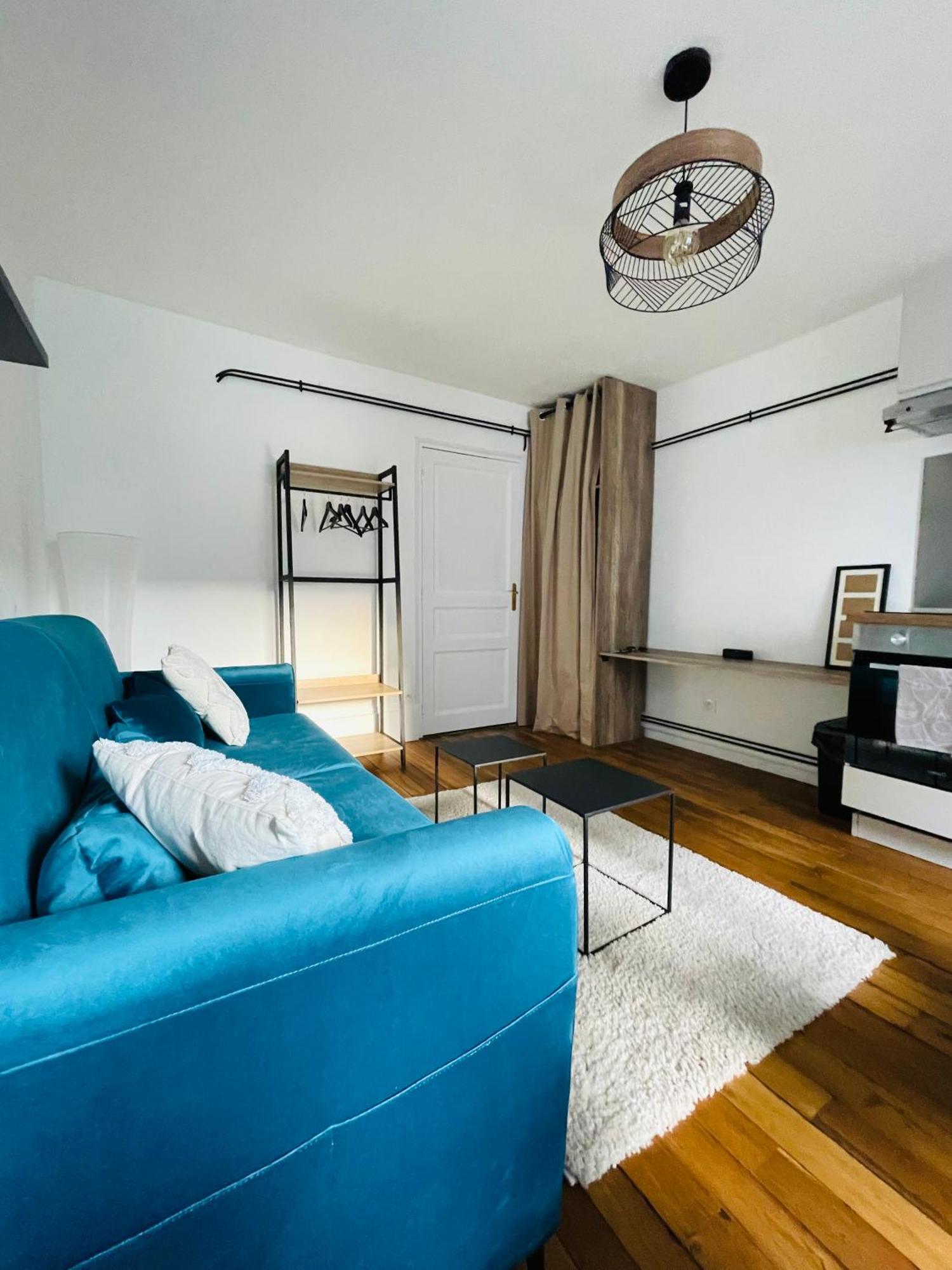 Charmant Appartement Au Coeur De Bourges Exteriör bild