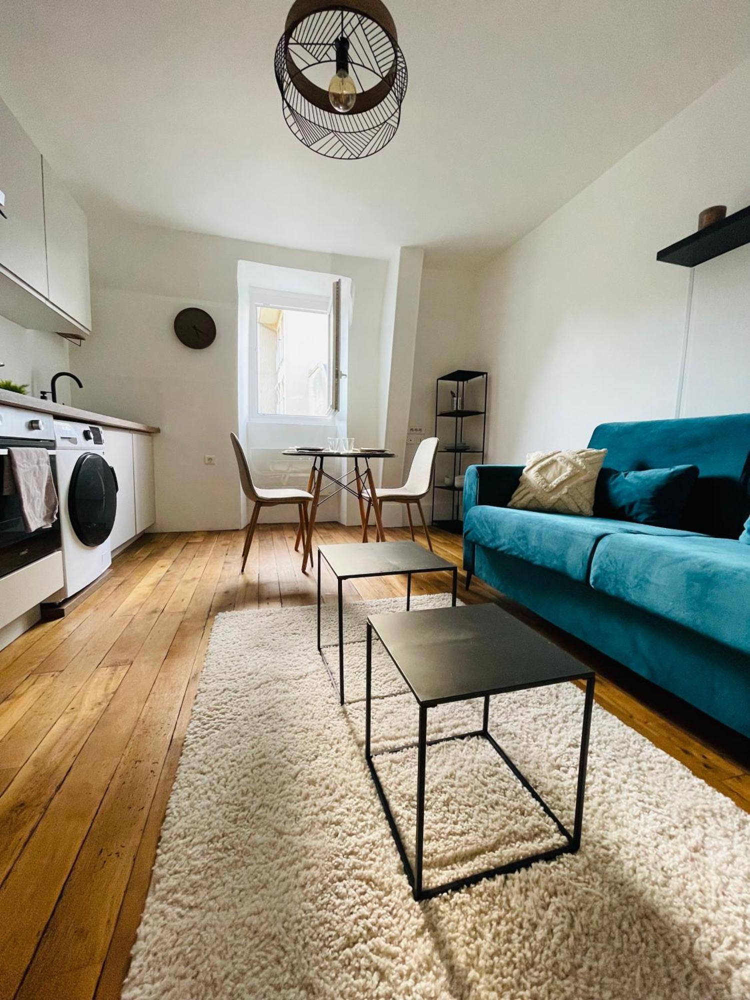 Charmant Appartement Au Coeur De Bourges Exteriör bild