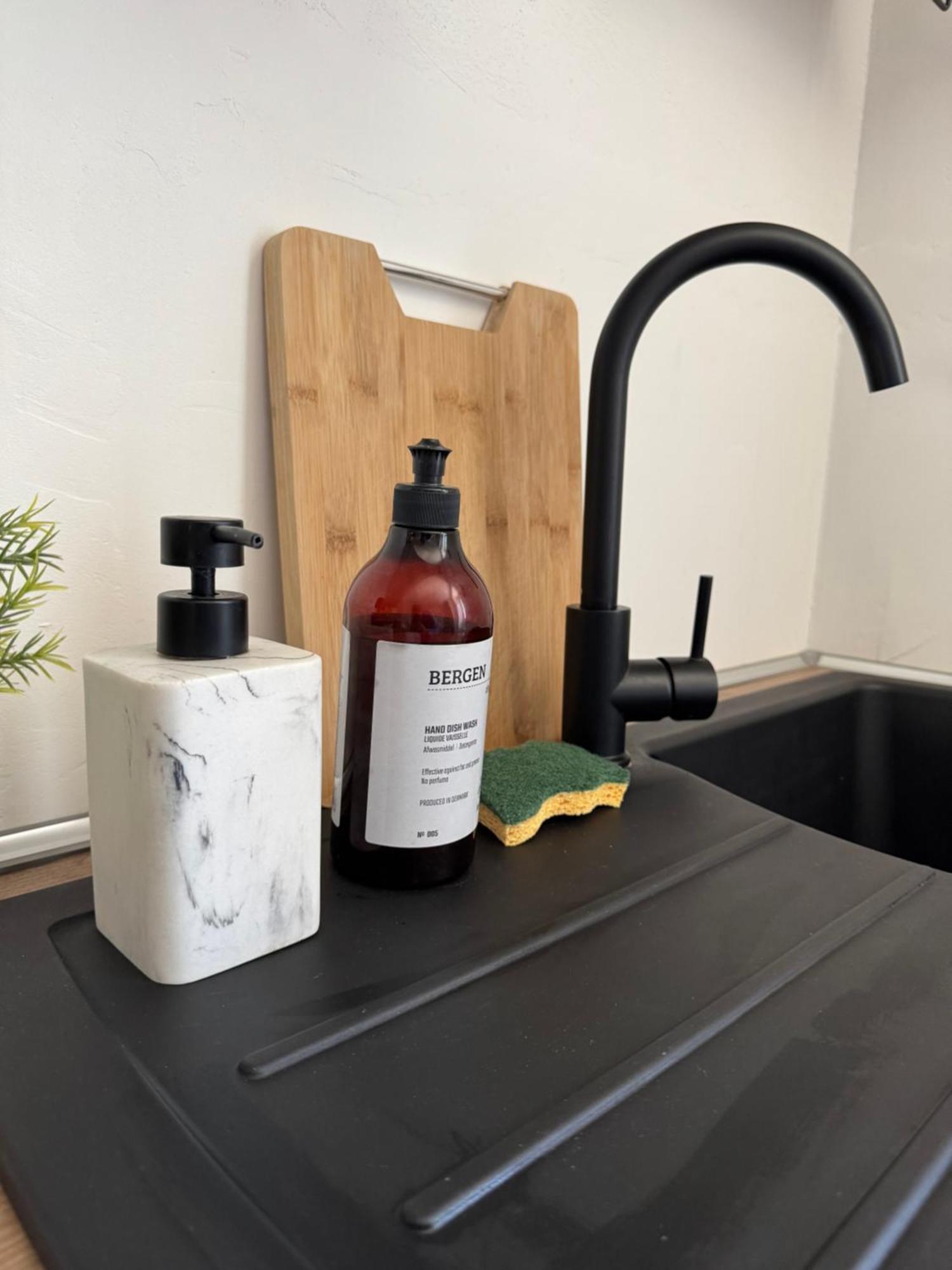 Charmant Appartement Au Coeur De Bourges Exteriör bild