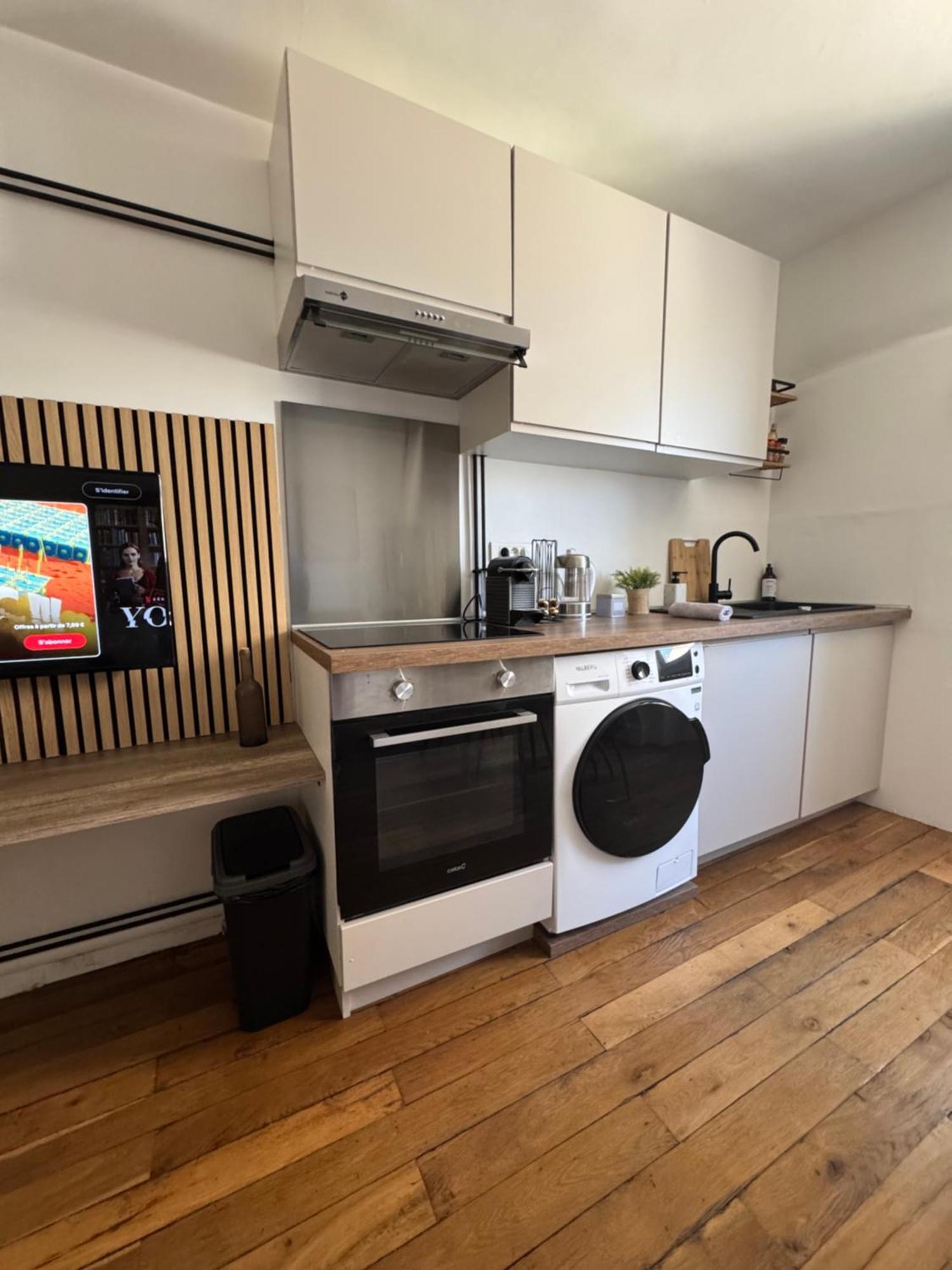 Charmant Appartement Au Coeur De Bourges Exteriör bild